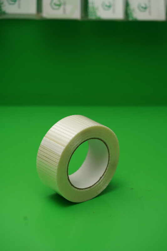 Rollo de Cinta Filamento de Imprecin en fondo verde